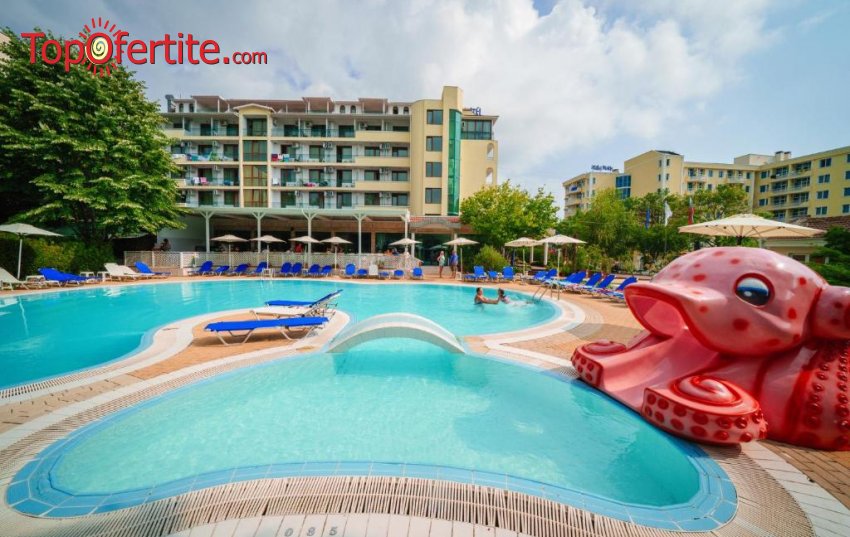 На море в  Хотел Перла Плаза 3*,  Приморско! Нощувка на база All inclusive, външен басейн с детска секция и пързалка за 132 лв на човек + БЕЗПЛАТНО за дете до 11,99г.