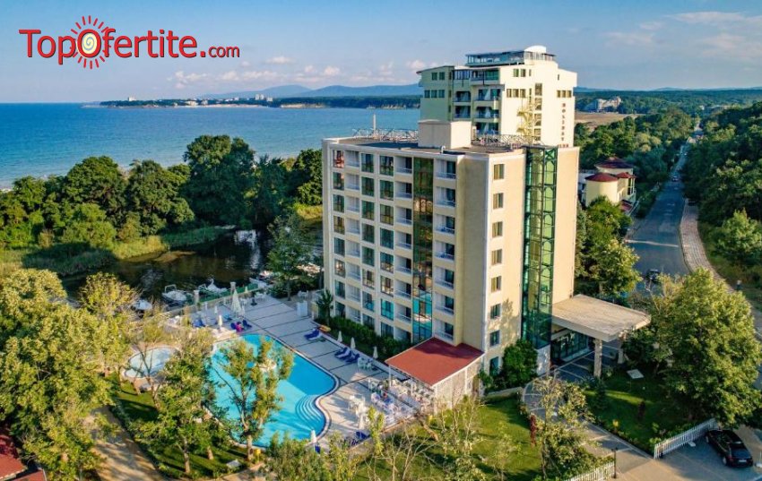 На море в  Хотел Перла Роял 5* , Приморско! Нощувка на база All inclusive, външни басейни и водна пързалка за 157 лв.на човек