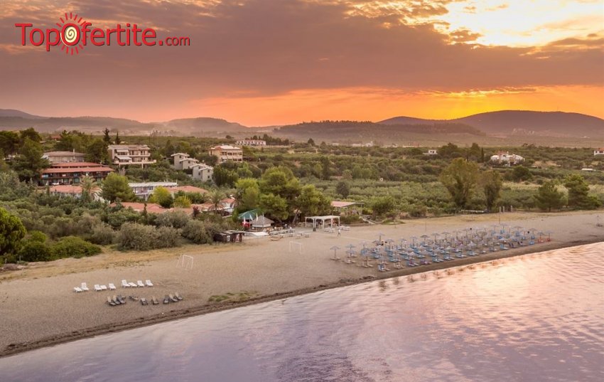 Лято 2025! Across Coral Blue Beach Hotel 3* Ситония, Халкидики, Гърция! Нощувка със закуска на цени от 78 лева на човек