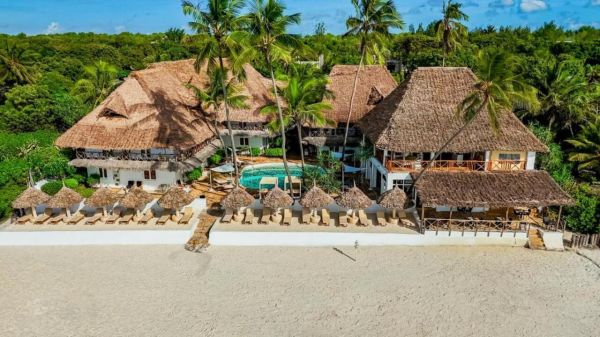 AHG DREAMS BAY BOUTIQUE - ADULTS ONLY