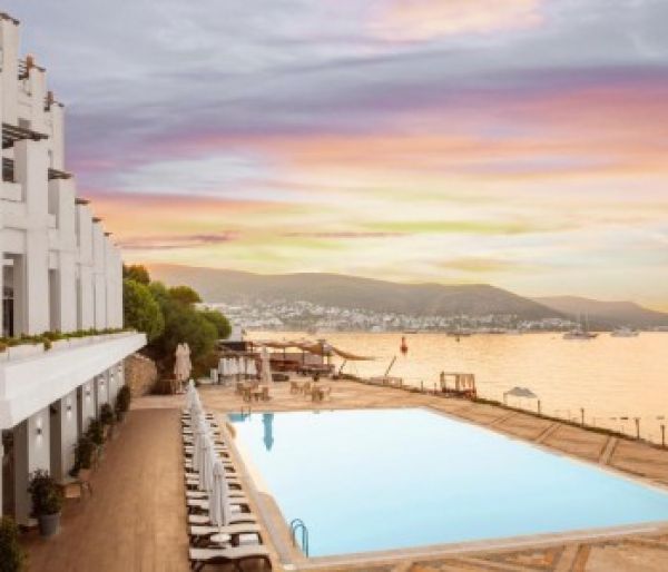 LA QUINTA BY WYNDHAM (EX. MAVI KUMSAL HOTEL)