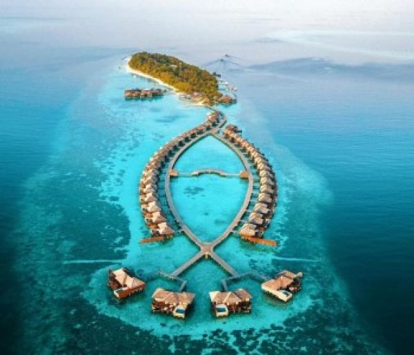 LILY BEACH RESORT & SPA AT HUVAHENDHOO