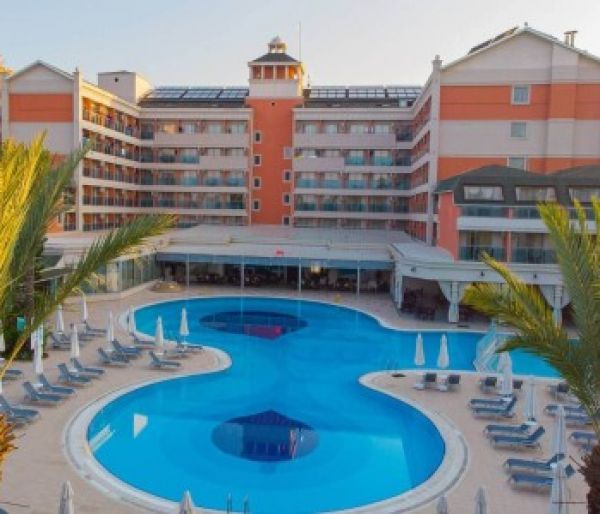 INSULA RESORT