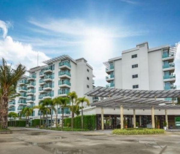 Fishermens Harbour Urban Resort