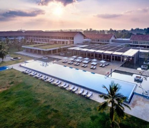 AMAYA BEACH PASSIKUDAH