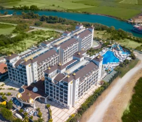 LAKE & RIVER SIDE HOTEL